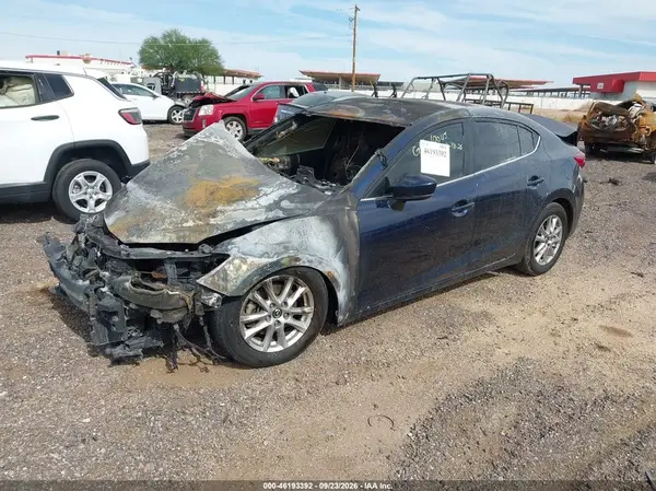 3MZBN1U70HM126484 — 2017 Mazda 3, фото 2 с аукциона IAAI, Передняя часть справа