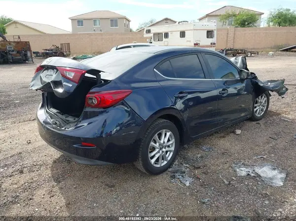 3MZBN1U70HM126484 — 2017 Mazda 3, фото 4 с аукциона IAAI, Передняя часть справа