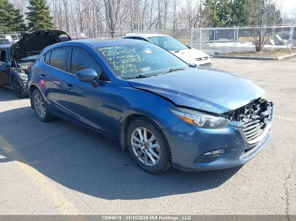 3MZBN1L70JM223871 — 2018 Mazda 3, Передняя часть (Front), фото до ремонта