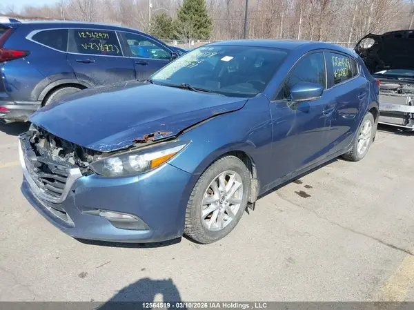 3MZBN1L70JM223871 — 2018 Mazda 3, фото 2 с аукциона IAAI, Передняя часть