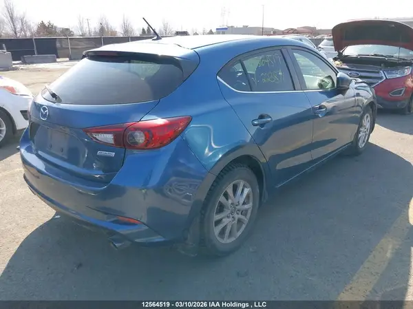 3MZBN1L70JM223871 — 2018 Mazda 3, фото 4 с аукциона IAAI, Передняя часть
