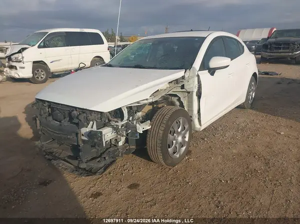 3MZBN1K76JM263020 — 2018 Mazda 3, фото 2 с аукциона IAAI 29.09.2026, Передняя часть