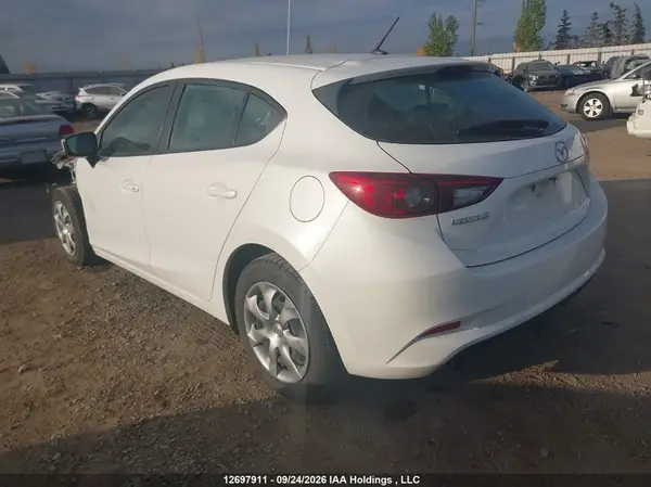 3MZBN1K76JM263020 — 2018 Mazda 3, фото 3 с аукциона IAAI 29.09.2026, Передняя часть
