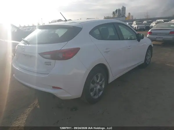 3MZBN1K76JM263020 — 2018 Mazda 3, фото 4 с аукциона IAAI 29.09.2026, Передняя часть