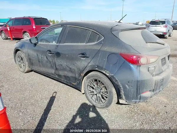 JM1BN1L71J1155211 — 2018 Mazda 3, фото 3 с аукциона IAAI 29.09.2026, Левый бок