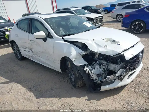3MZBN1L33JM172069 — 2018 Mazda 3, Правый бок (Right Side), фото до ремонта