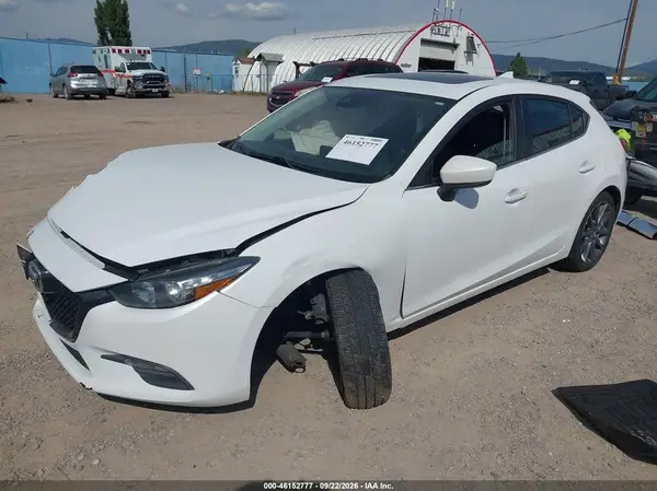 3MZBN1L33JM172069 — 2018 Mazda 3, фото 2 с аукциона IAAI, Правый бок