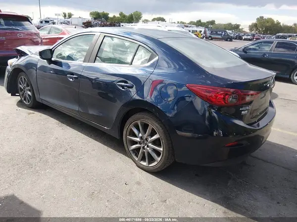 3MZBN1V35JM163743 — 2018 Mazda 3, фото 3 с аукциона IAAI, Передняя часть
