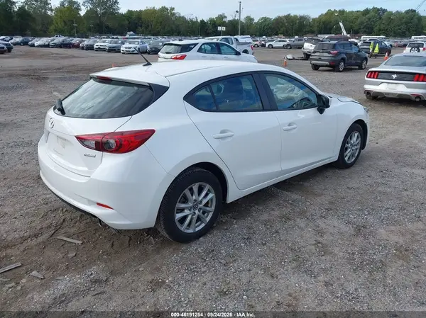 3MZBN1K75JM183644 — 2018 Mazda 3, фото 4 с аукциона IAAI, Передняя часть слева