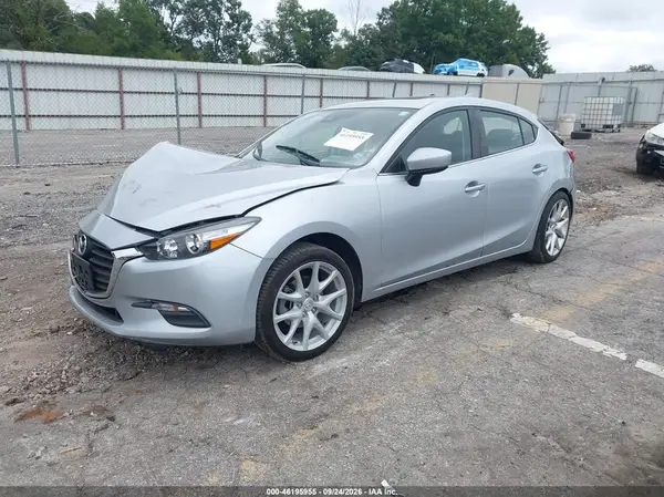 3MZBN1L36JM215058 — 2018 Mazda 3, фото 2 с аукциона IAAI, Передняя часть