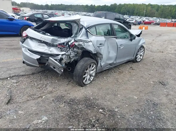 3MZBN1L36JM215058 — 2018 Mazda 3, фото 4 с аукциона IAAI, Передняя часть