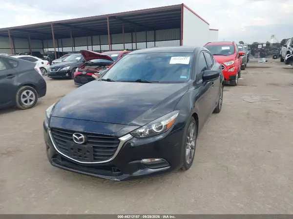 3MZBN1V32JM224031 — 2018 Mazda 3, фото 2 с аукциона IAAI, Передняя часть