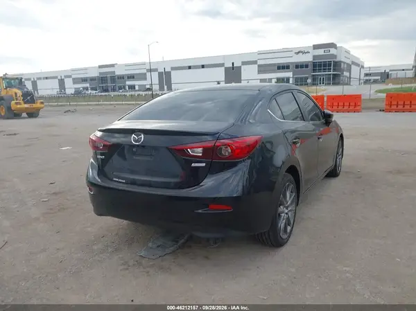 3MZBN1V32JM224031 — 2018 Mazda 3, фото 4 с аукциона IAAI, Передняя часть
