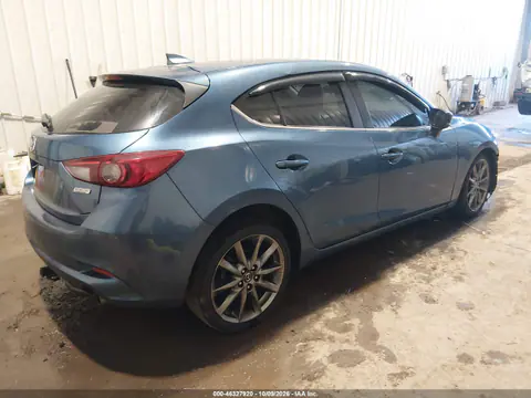 2018 Mazda Mazda3 5-Door Touring VIN 3MZBN1L30JM269598 фото 5