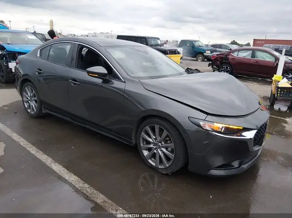 JM1BPACL7K1110945 — 2019 Mazda 3, Передняя часть слева (Left Front), фото до ремонта