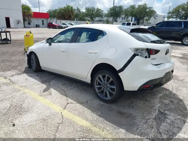 JM1BPALLXM1402768 — 2021 Mazda 3, фото 3 с аукциона IAAI 14.10.2026, Передняя и задняя части