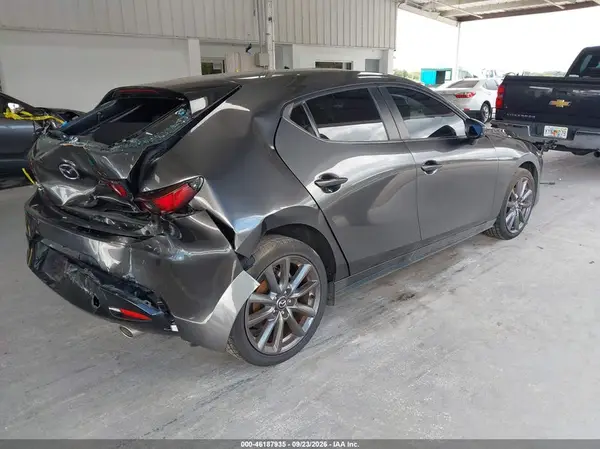 JM1BPBKL4M1349167 — 2021 Mazda 3, фото 4 с аукциона IAAI 14.10.2026, Задняя часть