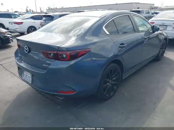JM1BPACL8N1507763 — 2022 Mazda 3, фото 4 с аукциона IAAI, Передняя часть