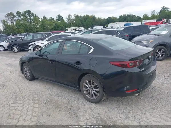 3MZBPAA7XNM307490 — 2022 Mazda 3, фото 3 с аукциона IAAI, Правый бок