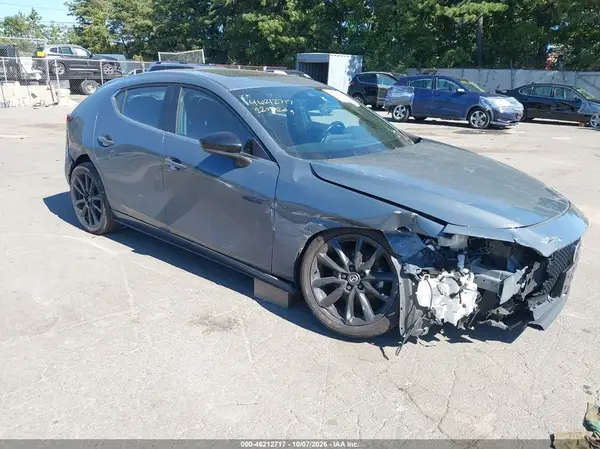 JM1BPALL8N1502644 — 2022 Mazda 3, Передняя часть (Front & Rear), фото до ремонта