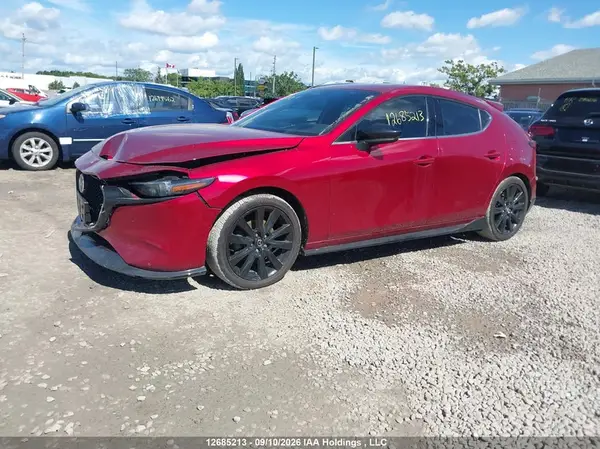 JM1BPBMY4R1653812 — 2024 Mazda 3, фото 2 с аукциона IAAI 28.09.2026, Передняя часть