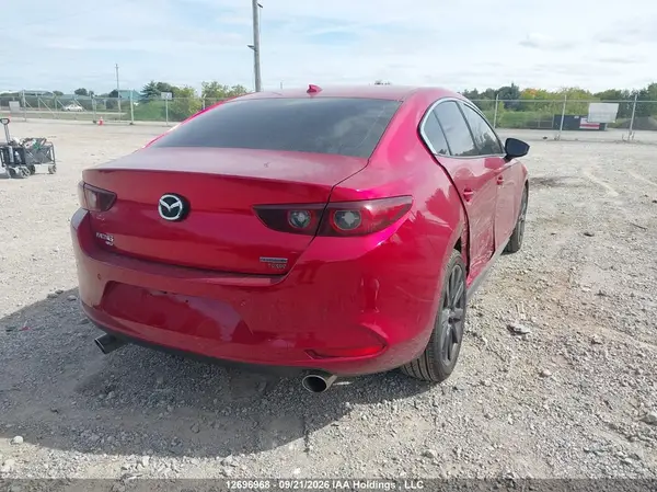 JM1BPBDY6R1657375 — 2024 Mazda 3, фото 4 с аукциона IAAI 29.09.2026, Правый бок