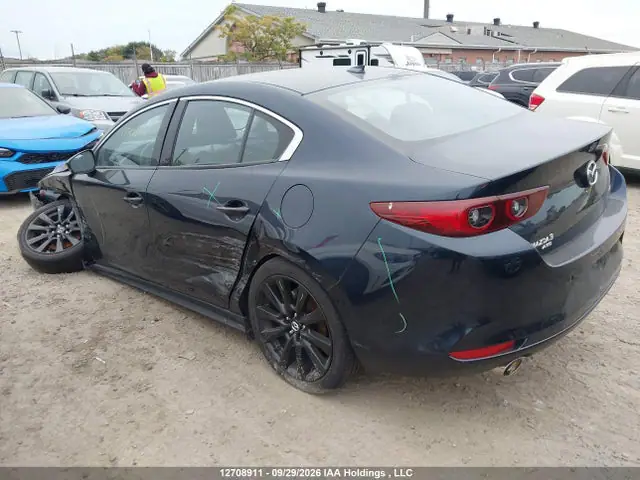 JM1BPBDY5R1713578 — 2024 Mazda 3, фото 3 с аукциона IAAI 14.10.2026, Левый бок