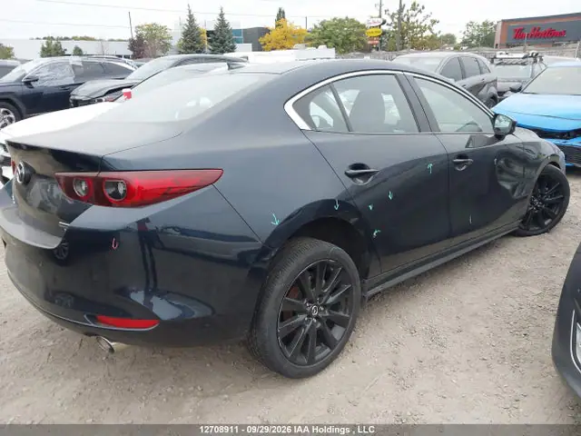 JM1BPBDY5R1713578 — 2024 Mazda 3, фото 4 с аукциона IAAI 14.10.2026, Левый бок