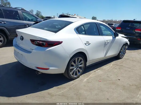 JM1BPACM4S1765069 — 2025 Mazda 3, фото 4 с аукциона IAAI, Передняя часть