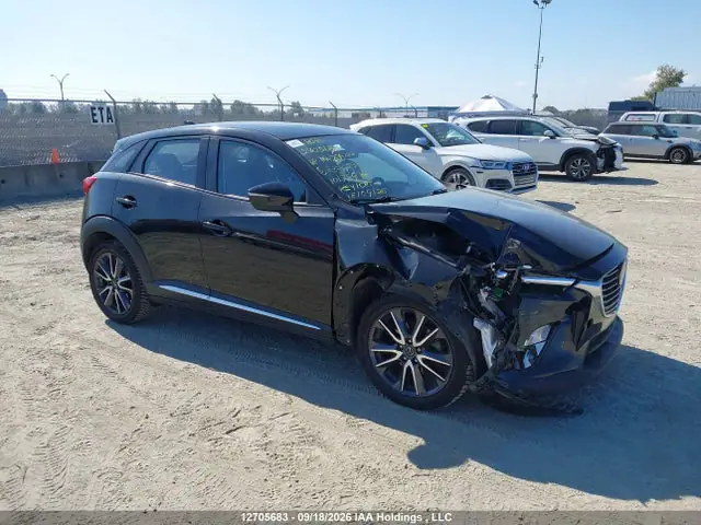JM1DKFD73J0332053 — 2018 Mazda CX-3 Grand Touring, Передняя часть (Front), фото до ремонта