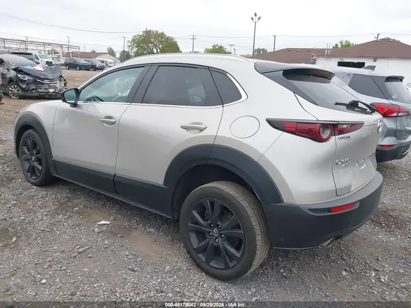 3MVDMBBM0RM600995 — 2024 Mazda CX-30, фото 3 с аукциона IAAI, Передняя часть справа