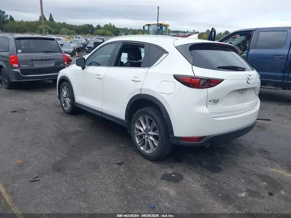 JM3KFBDM1K0538202 — 2019 Mazda CX-5, фото 3 с аукциона IAAI, Передняя часть справа