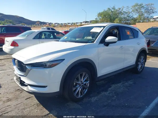 JM3KFBDM8L0742772 — 2020 Mazda CX-5, фото 2 с аукциона IAAI, Задняя часть