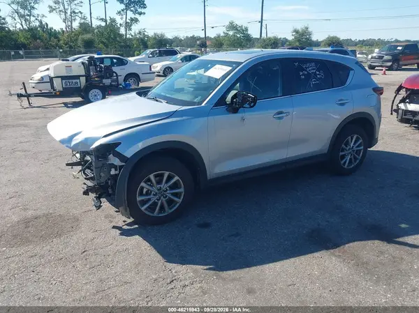 JM3KFBCMXN1574678 — 2022 Mazda CX-5, фото 2 с аукциона IAAI, Передняя часть справа