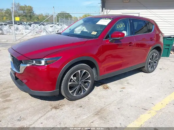 JM3KFBEM8N0527085 — 2022 Mazda CX-5, фото 2 с аукциона IAAI, Правый бок