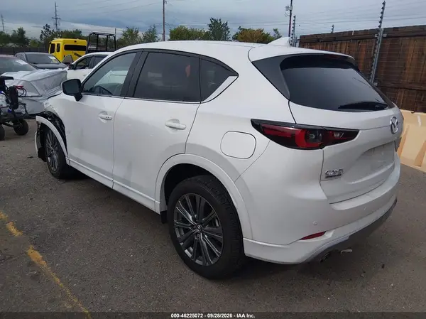 JM3KFBXY1S0572915 — 2025 Mazda CX-5, фото 3 с аукциона IAAI, Передняя часть слева