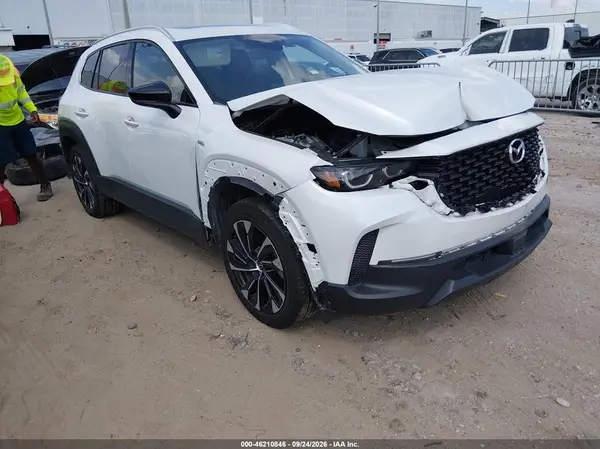7MMVAAEW4SN133677 — 2025 Mazda CX-50, Передняя часть (Front End), фото до ремонта