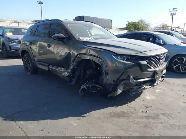 7MMVAADWXTN157985 — 2026 Mazda CX-50, Передняя часть справа (Right Front), фото до ремонта