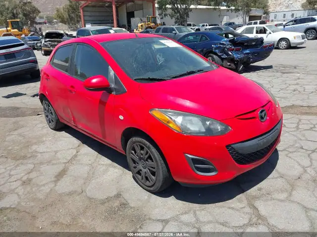 JM1DE1KZXE0174301 — 2014 Mazda MAZDA2 Sport, Задняя часть (Rear), фото до ремонта