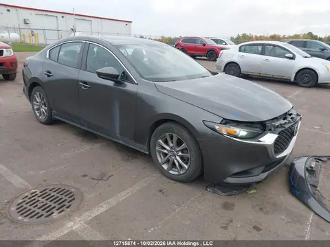 JM1BPACL7K1106619 — 2019 Mazda MAZDA3 Gs, Передняя часть (Front), фото до ремонта
