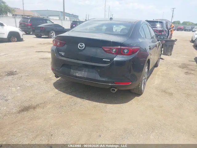 JM1BPBDM8S1797138 — 2025 Mazda MAZDA3 GT, фото 4 с аукциона IAAI 29.09.2026, Передняя часть