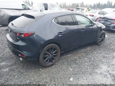 2019 Mazda Mazda3 Premium Package VIN JM1BPBNM7K1138353 фото 4