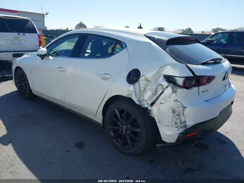 2020 Mazda Mazda3 Premium Package VIN JM1BPANM6L1172229 фото 3