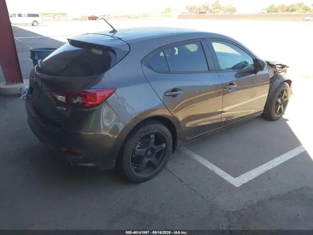 3MZBN1K70HM104603 — 2017 Mazda MAZDA3 Sport, фото 4 с аукциона IAAI 06.10.2026, Естественный износ