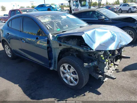 3MZBN1U75HM107025 — 2017 Mazda MAZDA3 Sport, Передняя часть (Front End), фото до ремонта