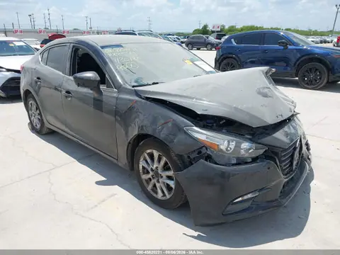 3MZBN1U74JM228599 — 2018 Mazda MAZDA3 Sport, Передняя часть (Front End), фото до ремонта