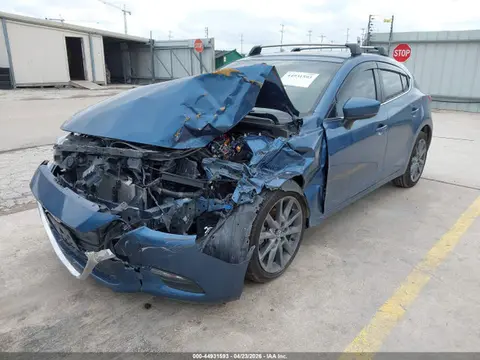 2018 Mazda Mazda3 Touring VIN 3MZBN1L36JM188153 фото 2