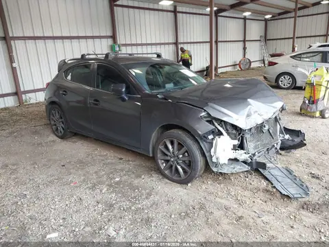 2018 Mazda Mazda3 Touring VIN 3MZBN1L33JM226504 фото 1