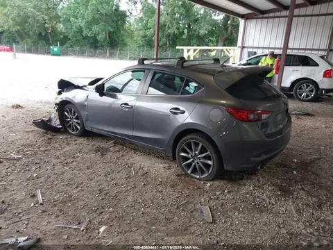 2018 Mazda Mazda3 Touring VIN 3MZBN1L33JM226504 фото 3