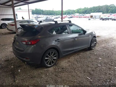 2018 Mazda Mazda3 Touring VIN 3MZBN1L33JM226504 фото 4